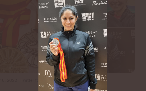 Para-shuttler Manasi Joshi becomes World No. 1!