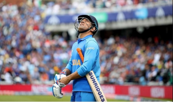 dhoni retirement