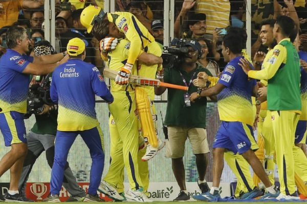 Dhoni and Jadeja